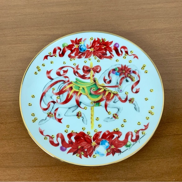 Franklin Mint Christmas Steed Carousel Horse Plate Poinsettias Bells Porcelain - Picture 1 of 3